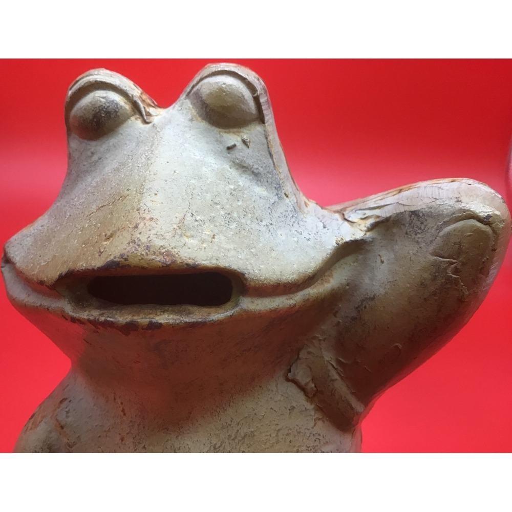 Vintage Cast Iron Frog Bank, Sitting Pose - Picture 9 of 11